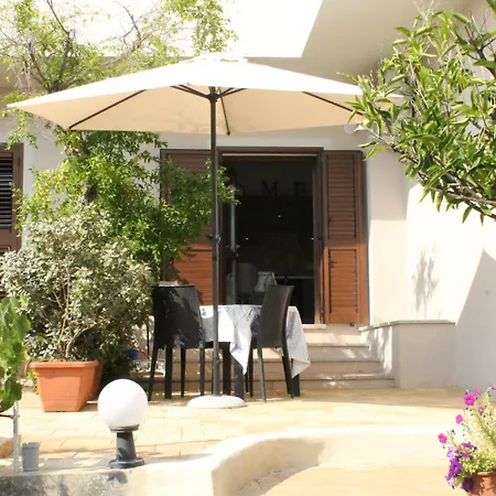 Apartment Blue House Badesi